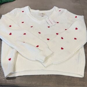 Lucky Brand V-Neck Sweater in White  w/ sewn Red Hearts♥️I have this in pink too